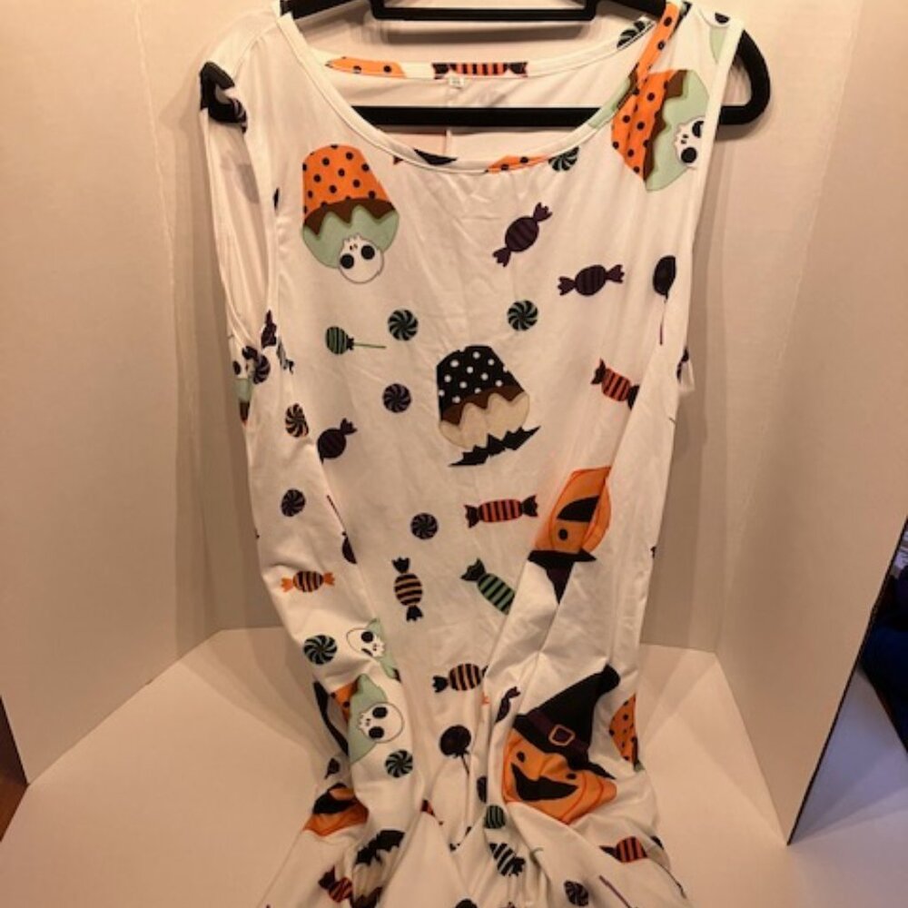 Halloween knee-length dress WITH POCKETS!